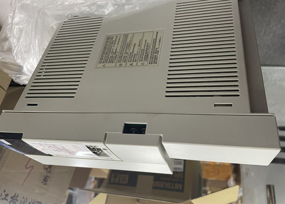 Phase servo 200 de l'amplificateur 3 à C.A. Mitsubishi de MR-J2S-500B 5Kw à 230VAC 50/60Hz