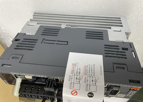 M. servo industriel phase J4 AC170 V de Mitsubishi d'entraînement de MR-J4-20A 200W de 3