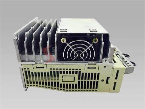Le moteur servo à C.A. de SGDM-15DN conduisent Yaskawa POINT Servopack de 0,5 ampères 32