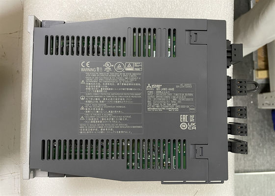 Amplificateur servo Mitsubishi 400W 3PH 170V 50/60HZ à C.A. de MR-J4W3-444B