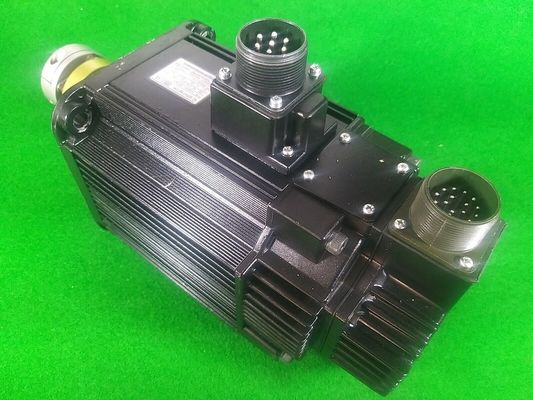 Le servo industriel de SGMGH-13ACA61 240V conduit le moteur servo intégré a produit 1.3KW
