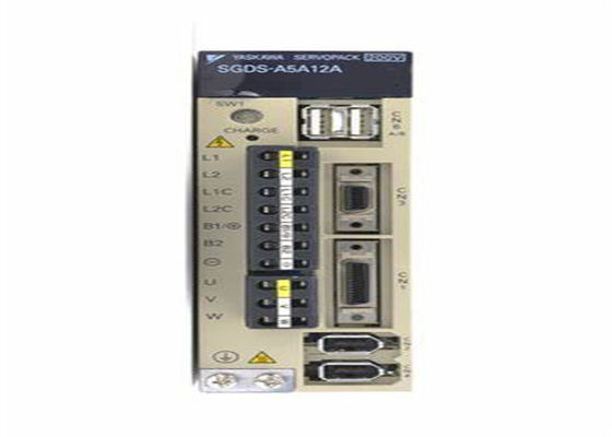 Le servo industriel de SGDS-A5A12A conduit le conducteur servo 15A 200V 3000W de Yaskawa