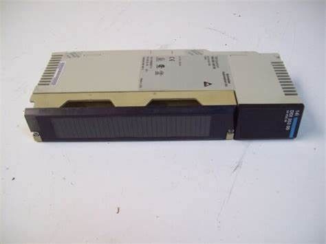 140DRA84000 32VDC 24vdc Schneider Modicon Quantum canaux de 4 groupes