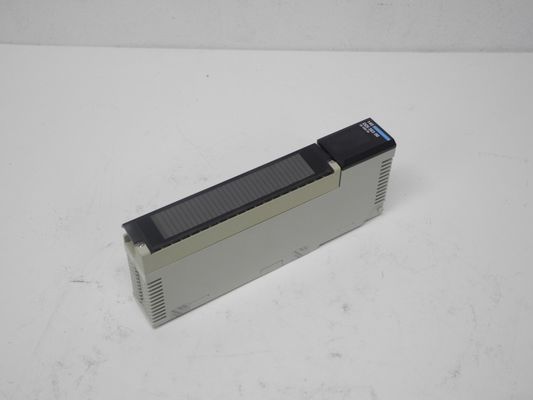 140DRA84000 32VDC 24vdc Schneider Modicon Quantum canaux de 4 groupes