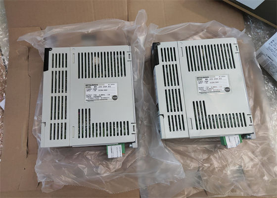 Le servo industriel de MR-J2S-20A-EG 200W conduit l'amplificateur servo de 1.8A DC284-326V Mitsubishi
