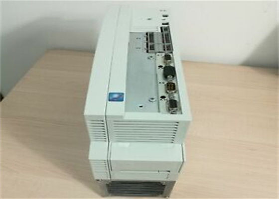 Inverseur servo 3KW de fréquence monophasé de Lenze EVS9324-EPV004