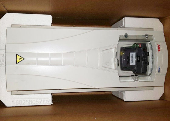 ACH550-01-023A-4+B055 3AUA0000004381 Convertisseur de phase à entraînement à fréquence variable 11KW