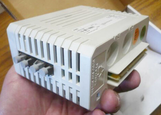 Interfaces de communication d'entrée-sortie du modem S800 de groupe de 3BSE037760R1 TB840A Modulebus