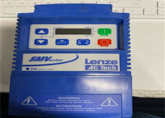 Lenze ESV371N01SXB VARIATEUR DE FRÉQUENCE D'ENTRAÎNEMENT 0,37 KW 0,5 HP CLAVIER STANDARD SANS COMMUNICATION