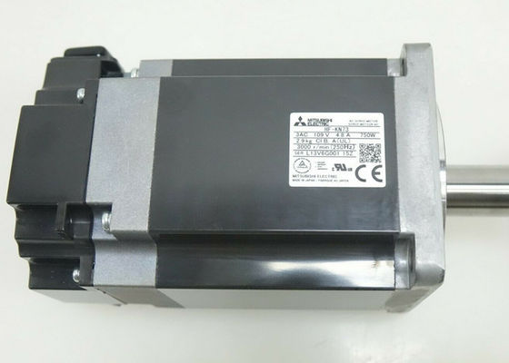 Moteur servo industriel HF-KN73JK 4.8A de la série HF de Mitsubishi Electric 750W pour la machine de commande numérique par ordinateur