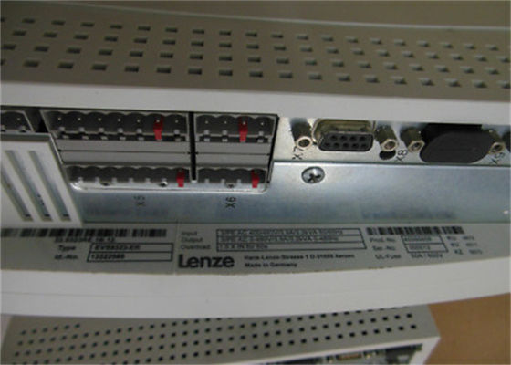 CONTRÔLEUR SERVO de Lenze EVS9323-ER 9300 SÉRIES 400/480 VCA UNITÉ INTÉGRÉE de 1,5 kilowatts (2 HP)