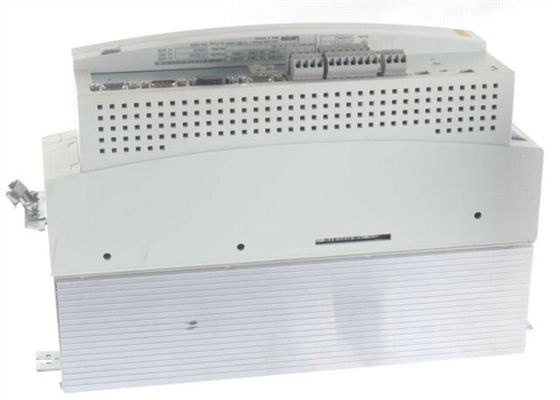 CONTRÔLEUR SERVO de Lenze EVS9324-CIV003 9300 SÉRIES kilowatt de 400/480 VCA 3,0 (4 HP)