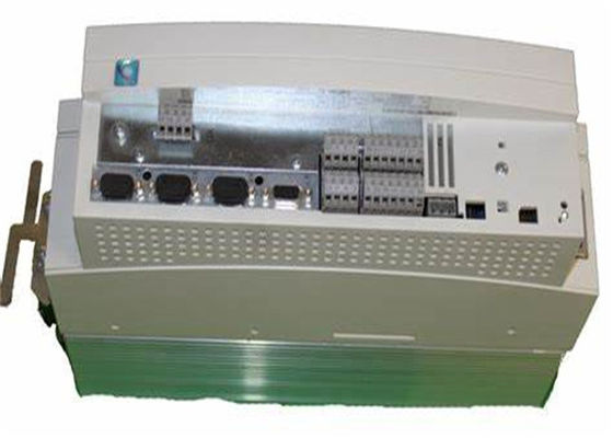 Lenze EVS9324-EK SERVO CONTRÔLEUR SÉRIE 9300 400/480 VAC 3.0 KW (4 HP)