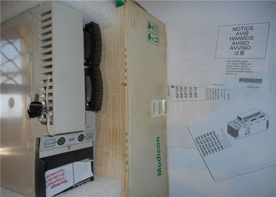 Poids 10 /2/ de l'unité centrale de traitement 2.00lbs de PLC de 140CPU65260 Modicon Quantum 4 fentes