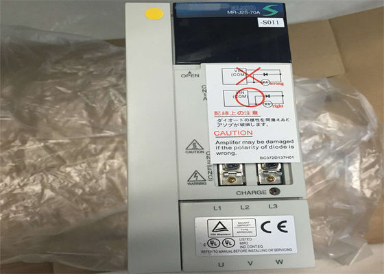 Mitsubishi CONDUISENT l'amplificateur servo MR-J2S-20A-S011 MR-J2S-40A-S011 MR-J2S-70A-S011 à C.A.