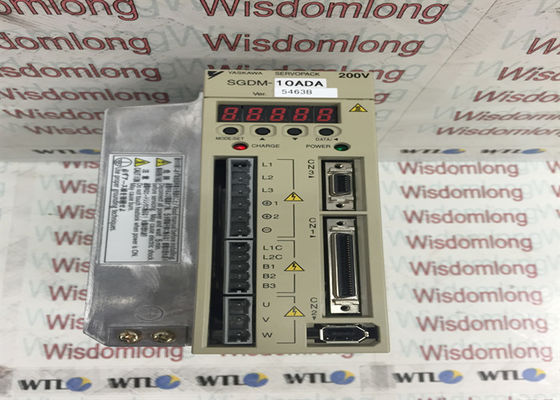 Yasakawa SGDM-10 ADA Ac Servo Motor Drive A ENTRÉ : 7 A 200-230 VCA 50/60 HERTZ