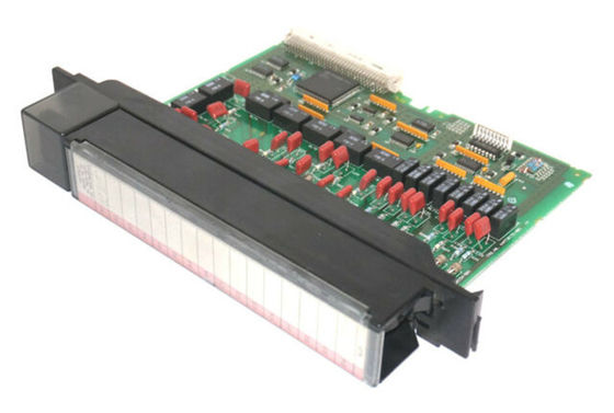 GE IC697MDL940 A PRODUIT LE MODULE LE RELAIS QUE DE 16 POINTS A PRODUIT 16 AMPÈRES 120/240 VCA OU 5/24/125 VOLTS CONTINU 480 VA OU 60 WATTS