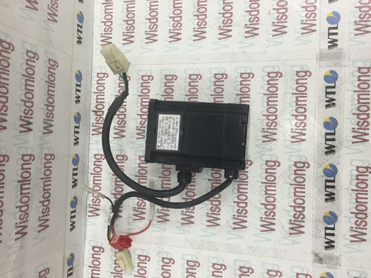 MOTEUR SERVO à C.A. de SGMPH-01A1A-YR21 Yaskawa   100W 0.317N.m 3000RPM 200V