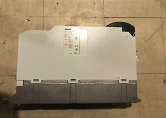 Le SERVO de Lenze E94ASHE0074B22NNNN-S0074HX0051 CONDUISENT la COMMANDE SIMPLE DACTYLOGRAPHIENT 7 ampères A PRODUIT 8 kilohertz