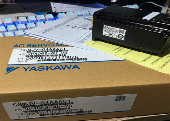 MOTEUR SERVO 2.7A 1.27N.m À C.A. de YASKAWA SGMJV-04AAA21 SIGMA5 400W