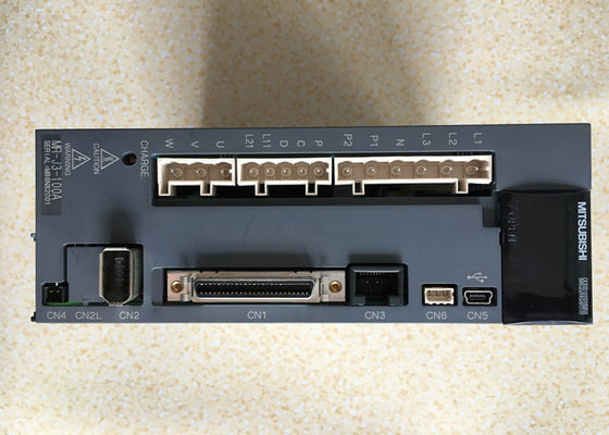 Commande servo industrielle à C.A. de série servo de l'amplificateur MR-J3-100A MR-J3 de MITSUBISHI NOUVELLE
