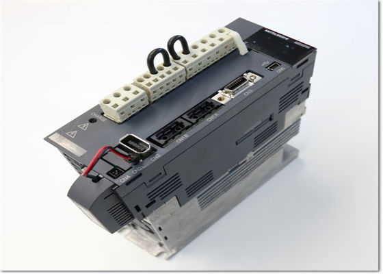 Commande servo industrielle à C.A. de série servo de l'amplificateur MR-J3-100A MR-J3 de MITSUBISHI NOUVELLE
