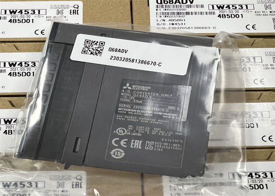 Le module d'alimentation d'énergie de PLC de Q68ADV Mitsubishi 8 K fait un pas capacité de programme