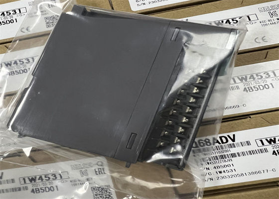 Le module d'alimentation d'énergie de PLC de Q68ADV Mitsubishi 8 K fait un pas capacité de programme