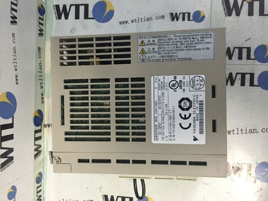 Le servo 50/60HZ industriel conduit YASKAWA SGDM-02ADA SERVOPACK tout neuf