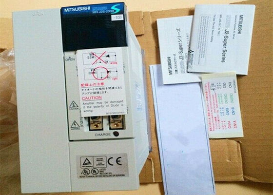 Lecteur SERVO industriel 200V à C.A. de l'AMPLIFICATEUR MR-J2S-20B-EB de Mitsubishi Electric NOUVEAU en stock