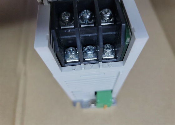 Le servo MR-J2S-70CP-S011 industriel conduit l'amplificateur servo de Mitsubishi