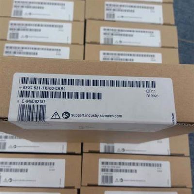 GE IC697CPM790 unité centrale de traitement de 64 mégahertz avec la capacité de calcul employant une virgule flottante à 32 bits