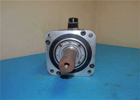 Moteur servo industriel 42.9A InsF 1500RMP à C.A. de Yaskawa de moteur servo de SGMG-60A2BBC nouveau