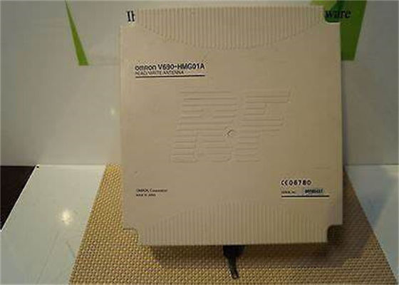 Omron V690-HMG01A ANTENNA/CONTROLLER contrôleur programmable de logique de PLC de 2,4 gigahertz