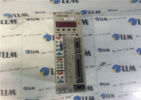 Le servo industriel de 50/60HZ SERVOPACK conduit YASKAWA SGDH-A5BE 50W