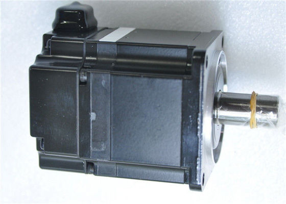 Moteur servo industriel de SGMAS-02ACA21 2kw pour la tension de la machine à coudre 1.9A