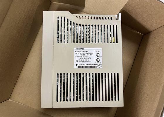 Commandes servo de système de contrôle numérique industriel de SGDA-01AS Yaskawa