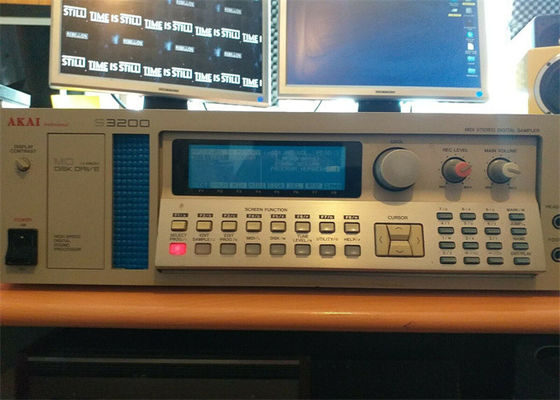 Contrôleur programmable de logique de PLC du PONT d'Omron S3200-NSUG4-OOE SYSNET (C.C)