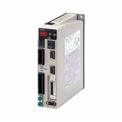 Le CONDUCTEUR SERVO 2.5A 120V d'OMRON R88D-KT02L CHARGENT 200 W 230 VCA de 50 W à 1,5 kilowatts