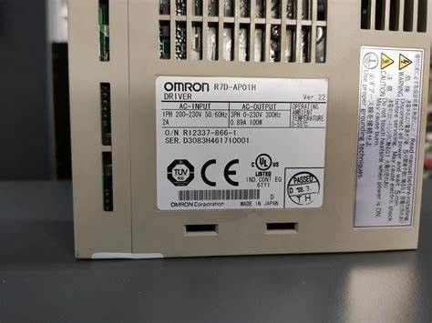 L'approvisionnement servo 1A 200V à C.A. 200VAC d'OMRON R7D-BP01H chargent 100 le monophasé de W 230 V