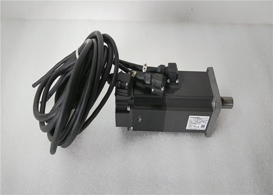 Moteur servo industriel HF-KP43BG1 de machine à coudre de Mitsubishi avec la vitesse 400W 102V 3000RPM