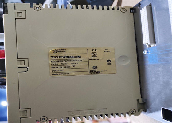 PROCESSEUR 5 VOLTS CONTINU 136 MA 128 DU CONTRÔLEUR DOUBLE-FORMAT PL7 DE SCHNEIDER TSXP573623AMC