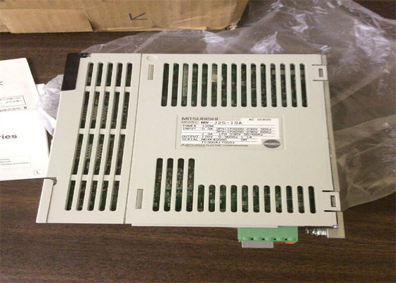 Amplificateur servo du lecteur MR-J2S-10A 170V à C.A. de commande numérique par ordinateur de Mitsubishi 100W NOUVEL en stock