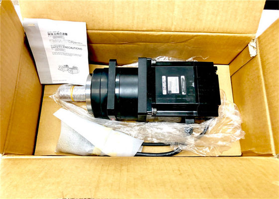 Série de SGMP-15AG12M Yaskawa Servo Motor SGMP moteur de 1,5 kilowatts avec le 5:1 harmonique d'entraînement