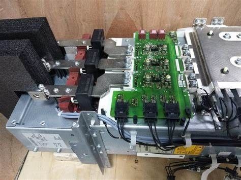Poulie motrice de Siemens 6SL3352-1AG35-8EA1 pour le C.C de 510-750 V, module de moteur de 490 A 3 phases