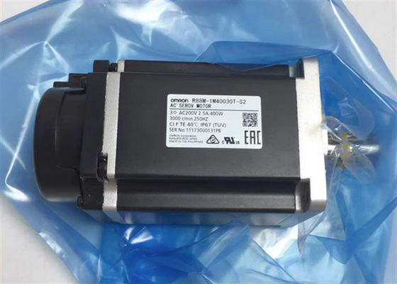 Monophasé servo industriel du moteur 3000 r/min 230 V de R88M-1M40030T-S2 OMRON