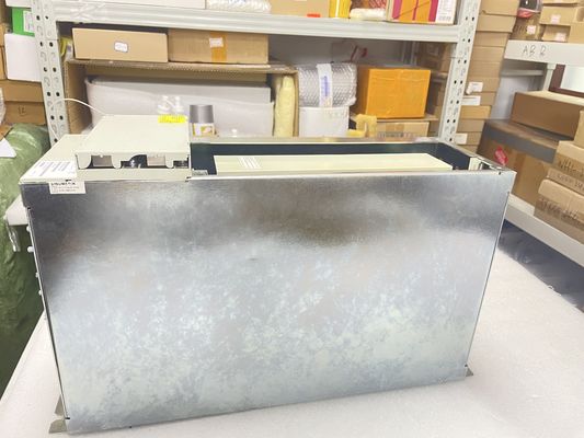 6FC5447-0AA00-0AA1 Siemens INUMERIK 810D boîte CCU pour commande électronique boîte CCU avec 3 intégrateurs