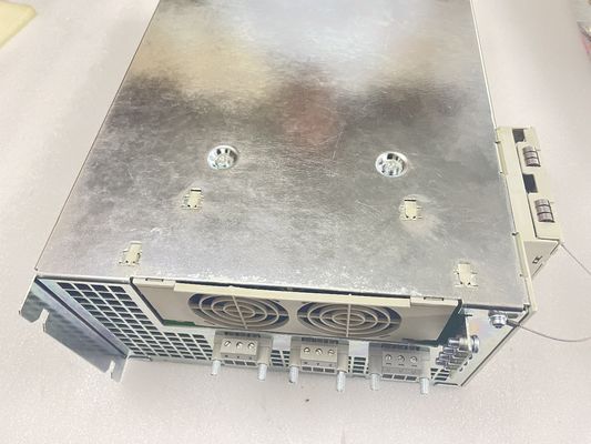6FC5447-0AA00-0AA1 Siemens INUMERIK 810D boîte CCU pour commande électronique boîte CCU avec 3 intégrateurs