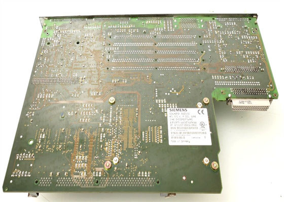 6FC5357-0BB23-0AE0 SIEMENS SINUMERIK 840D/DE NCU 572.4 processeur AMD K6-2 sans mémoire logicielle du système