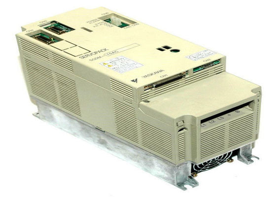 Lecteur servo électrique 1.5KW de SGDM-15AC ServoPack Yaskawa phase de 200 - 230 VCA : 3